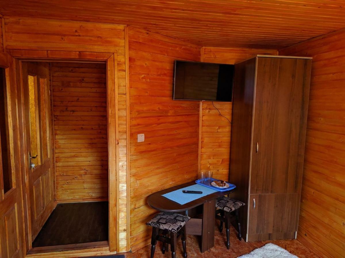 У Оксани Casa de hóspedes Kvasir Exterior foto