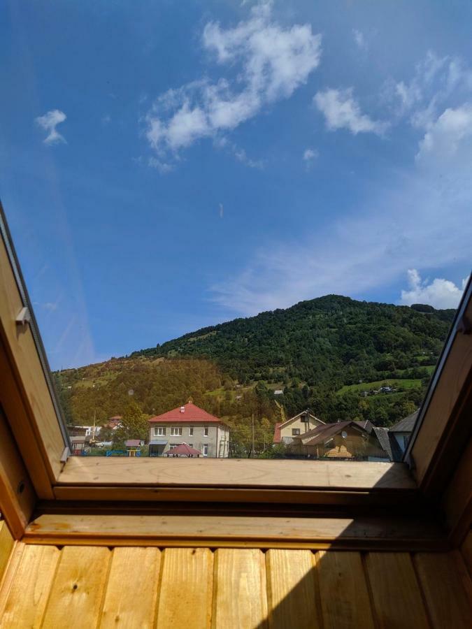 У Оксани Casa de hóspedes Kvasir Exterior foto