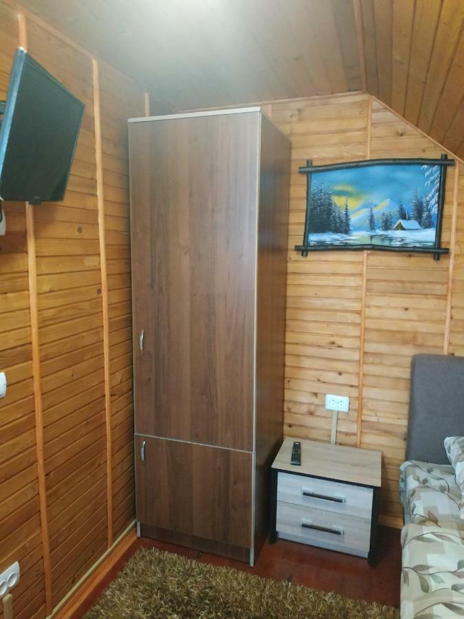 У Оксани Casa de hóspedes Kvasir Exterior foto
