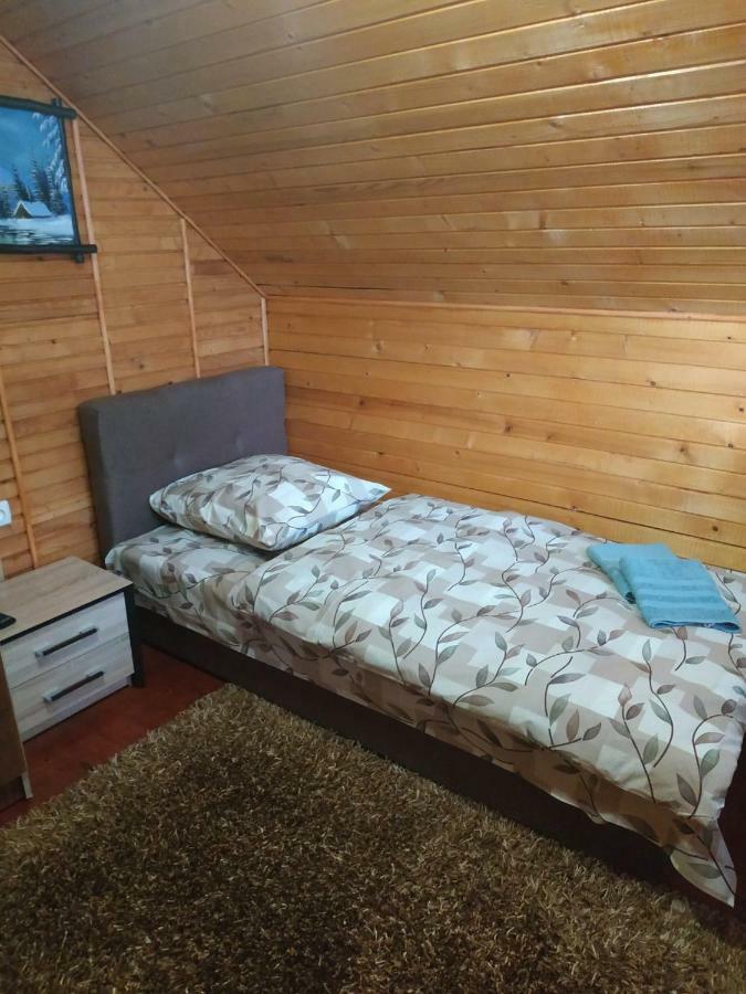 У Оксани Casa de hóspedes Kvasir Exterior foto